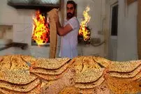 ببینید| غذای خیابانی در ایران؛ مراحل دیدنی پخت نان سنگک در تبریز
