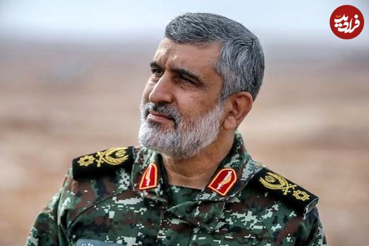 عکس؛ سفر به تاریخ؛ «سردار حاجی زاده» در کنار «شهید صیاد شیرازی» در جبهه؛ دهۀ 60