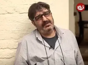 عکس| سفر زمان؛ «مسعود کیمیایی» در حال مرتب کردن موهای «محمد صالح علا»؛ 40 سال قبل