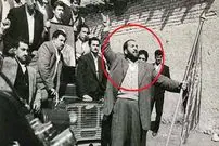 عکس| سفر در زمان؛ «شعبان بی مخ» در حال دست دادن با «غلامرضا پهلوی»؛ دهه 40