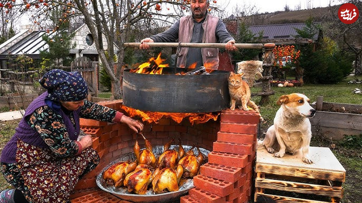 (ویدئو) غذای روستایی در آذربایجان؛ پخت مرغ شکم پر در تنور