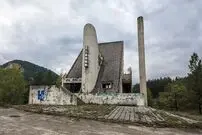 عکس| میراث فراموش‌شده مدرنیسم در بالکان؛ نگاهی به ویرانه‌های متل «میلیه‌وینا» در بوسنی 