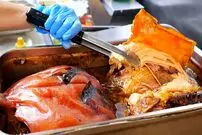 ببینید| غذای خیابانی در آمریکا؛ استیک مرغ و گوشت و ساندویچ با موز سبز در شیکاگو