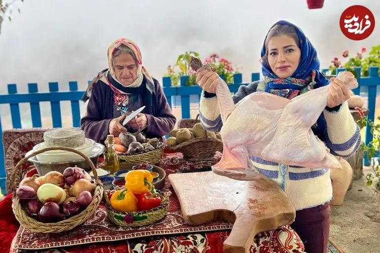 ببینید| غذای روستایی در ایران؛ پخت بوقلمون شکم پر در تنور در روستایی کوهستانی
