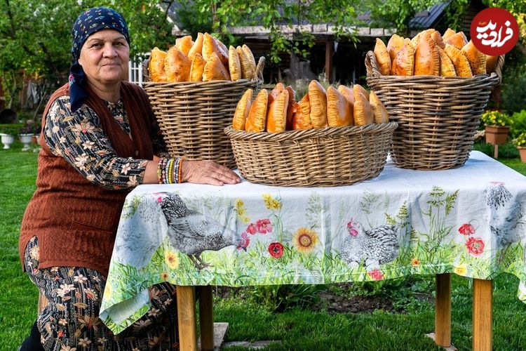 ببینید؛ غذای روستایی در آذربایجان؛ پخت یک غذای سنتی با آرد، گوشت و سیب زمینی