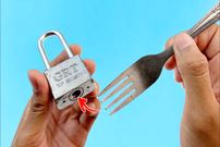 ببینید؛ راه اضطراری برای باز کردن قفلی که کلیدش را گم کرده اید