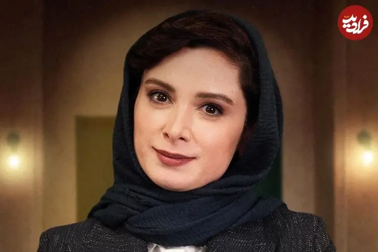 عکس| سفر زمان؛ تیپ و چهرۀ «فرناز رهنما» بر روی صحنۀ تئاتر؛ سال 93