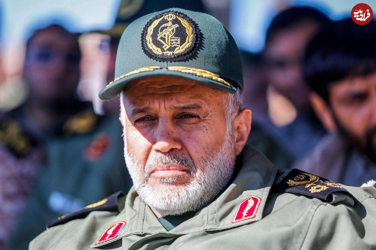 عکس؛ سفر در زمان؛ «سرلشکر رشید، رحیم صفوی و 7 رزمنده دیگر در جبهه»؛ دهه 60