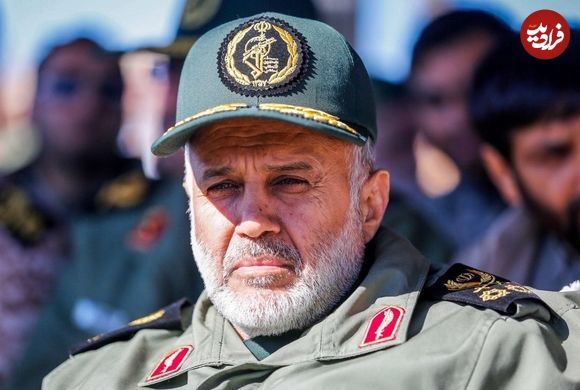 عکس؛ سفر در زمان؛ «سرلشکر رشید، رحیم صفوی و 7 رزمنده دیگر در جبهه»؛ دهه 60