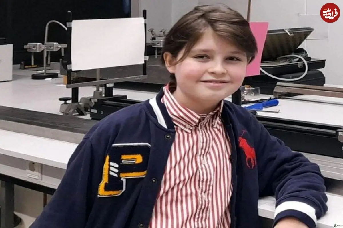 «اینشتین کوچک» در ۱۵ سالگی دکترای فیزیک کوانتوم گرفت