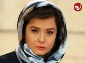 عکس| سفر زمان؛ عکس یادگاری «مهراوه شریفی نیا» با خودروی تصادفی؛ دهۀ 90