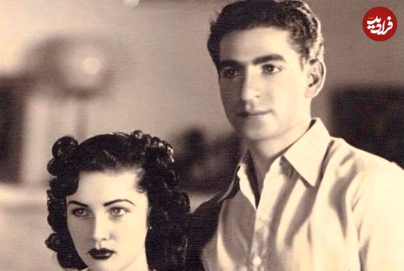 عکس؛ سفر در زمان؛ «محمدرضا پهلوی» در حال سیگار کشیدن در محوطه سعد آباد؛ دهه 20
