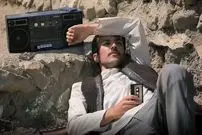 عکس| سفر در زمان؛ بازیگر نقش جوانی «سهند و احمد» در پشت صحنه سریال آنام؛ سال 96