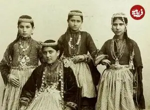 عکس| سفر زمان؛ رقص زنان ارمنی در یک عروسی در دوران قاجار