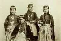 عکس| سفر زمان؛ رقص زنان ارمنی در یک عروسی در دوران قاجار