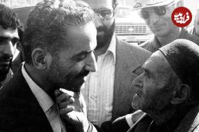 عکس؛ سفر در زمان؛ «شهید رجایی در حال پیاده شدن از بالگرد در کردستان»؛ سال 59