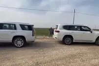 ببینید؛ نبرد پرهیجان لندکروزر و کادیلاک اسکالید؛ زورآزمایی دو غول ژاپنی و آمریکایی