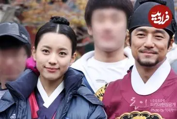 عکس| سفر زمان؛ تیپ و چهرۀ «دونگ‌یی و امپراتور» در دیدار با هواداران سریال «دونگ‌یی»