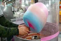 ببینید| غذای خیابانی در ژاپن؛ تهیه پشمک به شکل خرگوش و خرس در توکیو