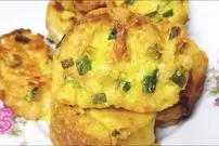 ببینید| طرز تهیه یک غذای ساده با نان باگت و تخم مرغ