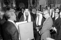 سفر در زمان؛ یادداشت‌های علم، پنجشنبه ۱۳ مهر ۱۳۵۱: پیشنهادی که از طرف ملک فیصل درمورد جزایر سه گانه آوردند