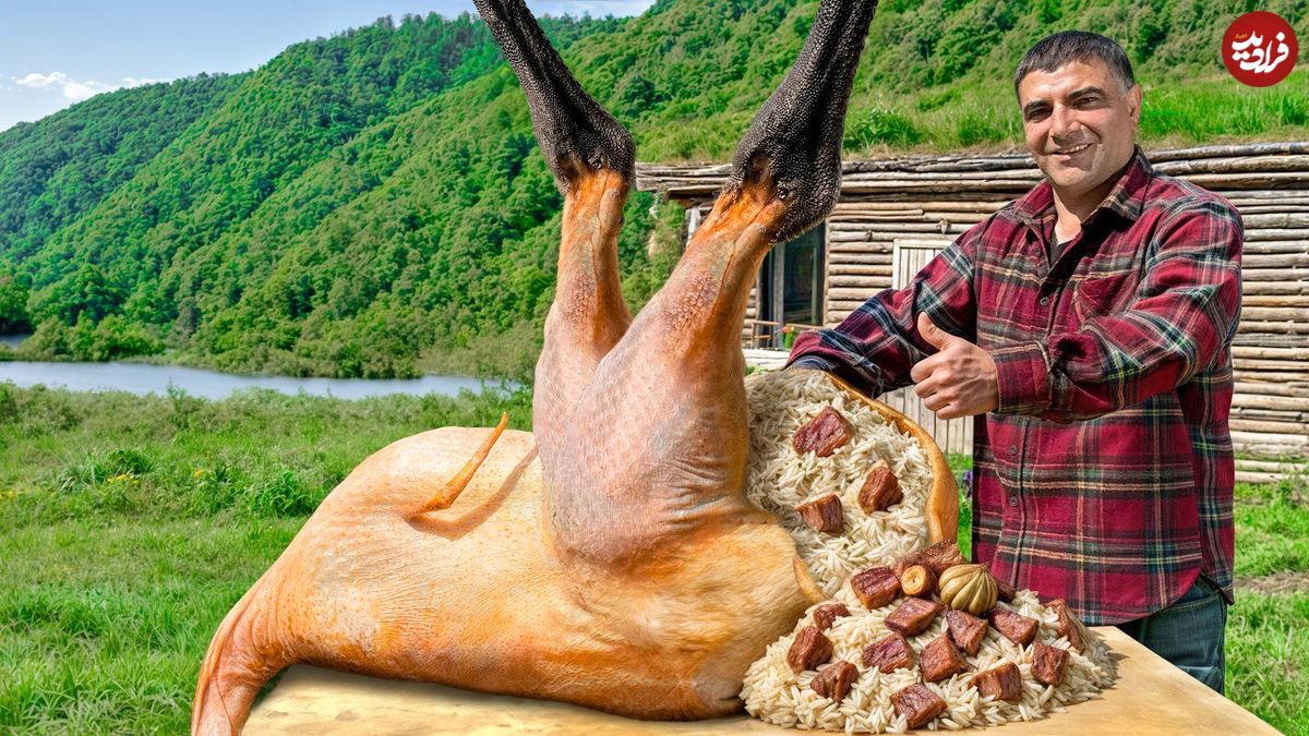 ببنیید؛ غذای روستایی در آذربایجان؛ کباب شتر مرغ شکم پر در طبیعت