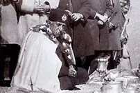 عکس؛ سفر به تاریخ؛ قلیان‌کشی زنان مظفرالدین شاه در کوه‌های اطراف تهران
