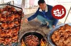 ببینید| غذای خیابانی در ازبکستان؛ کباب کردن 20 مرغ کامل در تنور زیر زمینی در تاشکند