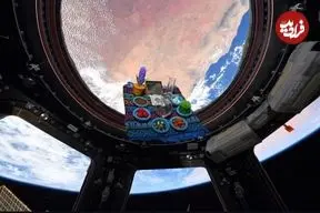 بشریت در حال زندگی در یک دروغ است