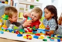 مهدکودک رفتن، میکروبیوم‌ روده نوزادان را تغییر می‌دهد!