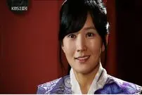 عکس| سفر زمان؛ «سریو، خواهر موهیول» در 41 سالگی در مراسم معرفی یک فیلم