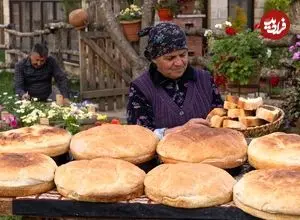 ببینید| غذای روستایی در آذربایجان؛ پخت نان سیب زمینی در طبیعت روستا