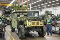 ببینید| چگونه ارتش آمریکا هاموی و دیگر خودروهای زرهی خود را ارتقا می دهد؟