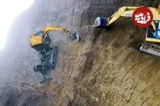 ببینید| مهارت تماشایی اپراتور ماشین آلات راهسازی در ساخت جاده در کوهستان