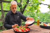 ببینید؛ غذای روستایی در ترکیه؛ پخت یک غذای متفاو با برنج، کنگر و گوشت