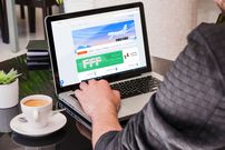 برای خرید بلیط هواپیما، قطار و رزرو هتل آیا سایت یوتراوز معتبر است؟