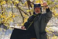 عکس| سفر زمان؛ «ایرج قادری و همایون» در نمایی از فیلم بن بست؛ سال 1343