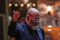 (ویدیو) تذکر جدی محمد بحرانی به بهرنگ علوی درباره شوخی با کچل‌ها و ریزش مو!
