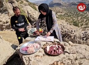 (ویدئو) کباب کردن تماشایی دل و جگر گوسفند به سبک زوج روستایی ایرانی