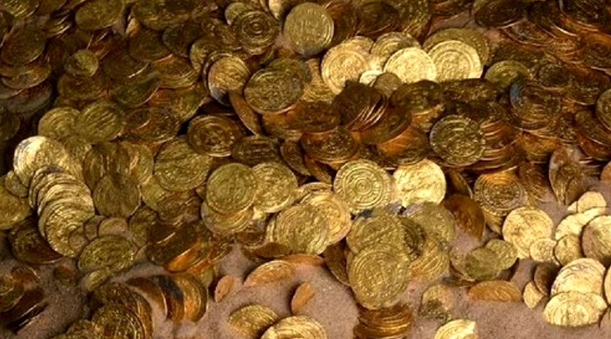 (ویدئو) کشف ۱۳.۵ تن طلا از زیرزمین خانه شهردار سابق!