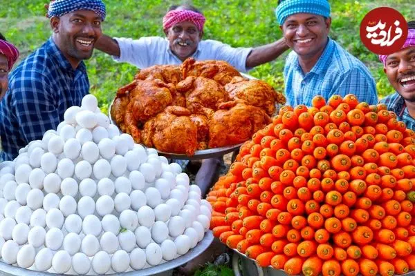 ببینید| غذای روستایی در هند؛ پخت املت با تخم مرغ، هویج و مرغ در طبیعت روستا