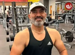 عکس| عابدزاده در وضعیتی عجیب؛ کتک خوردن درحال شنا!