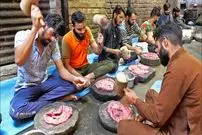 ببینید| غذای خیابانی در هند؛ پخت کوفته گوشت کشمیری به روش سنتی در سرینگر