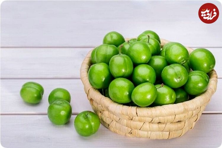 اتفاقی که بعد از مصرف زیاد گوجه سبز در بدن می‌افتد