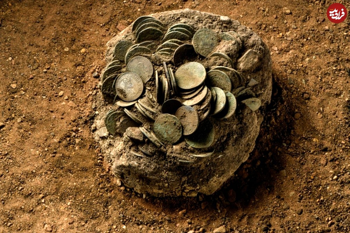 ماجرای کشف صد‌ها سکه تاریخی در یک گودال