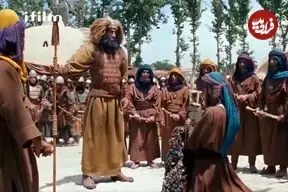 عکس| سفر در زمان؛ «غول بنی ضبه» سریال مختار روی سی و سه پل اصفهان؛ سال 1392