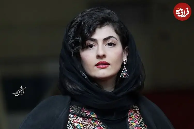 عکس| سفر زمان؛ تیپ و چهرۀ «انیس و فرانک» (سریال سوجان) در موزۀ سینما