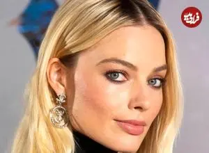 عکس| سفر در زمان؛ «مارگو رابی» در حال گرفتن عکس با طرفدارانش در لندن؛ سال 1392 