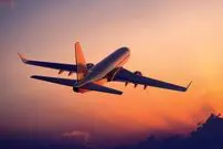 چرا پرواز در خلاف جهت چرخش زمین سرعت هواپیما را بیشتر نمی‌کند؟