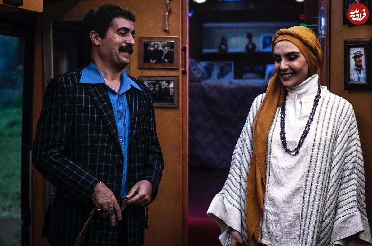 عکس؛ سفر در زمان؛ «بازیگر نقش شری» خارج از سریال پایتخت 7 در لندن؛ سال 1401